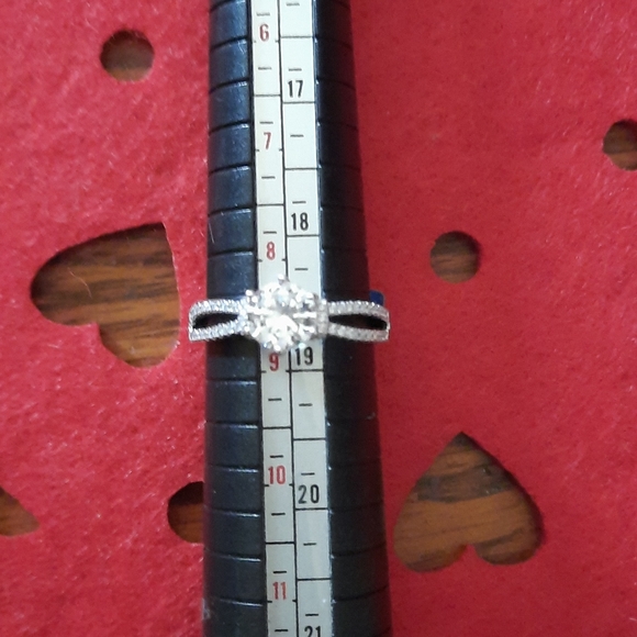 925 Sterling Silver Stamped Round Stone Rings $20 - Picture 5 of 6